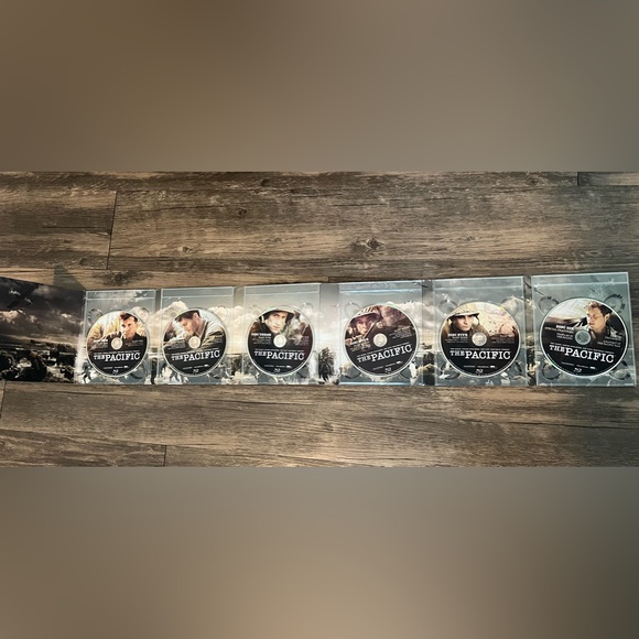 The Pacific 6pc DVD Set with Metal Box - Picture 4 of 5